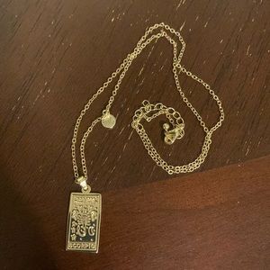 NWOT gold colored scorpio ♏️ necklace